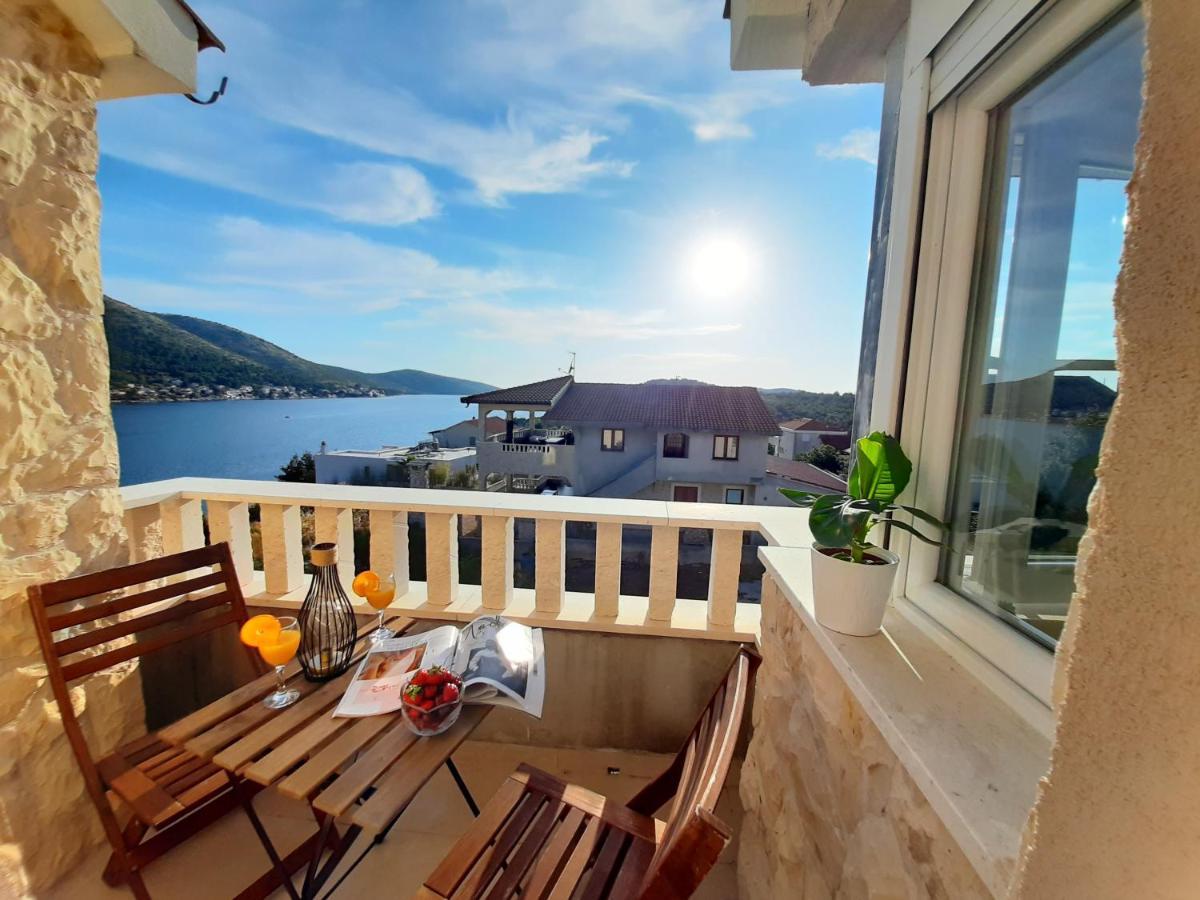 Holiday Beach House Lägenhet Grebaštica Exteriör bild