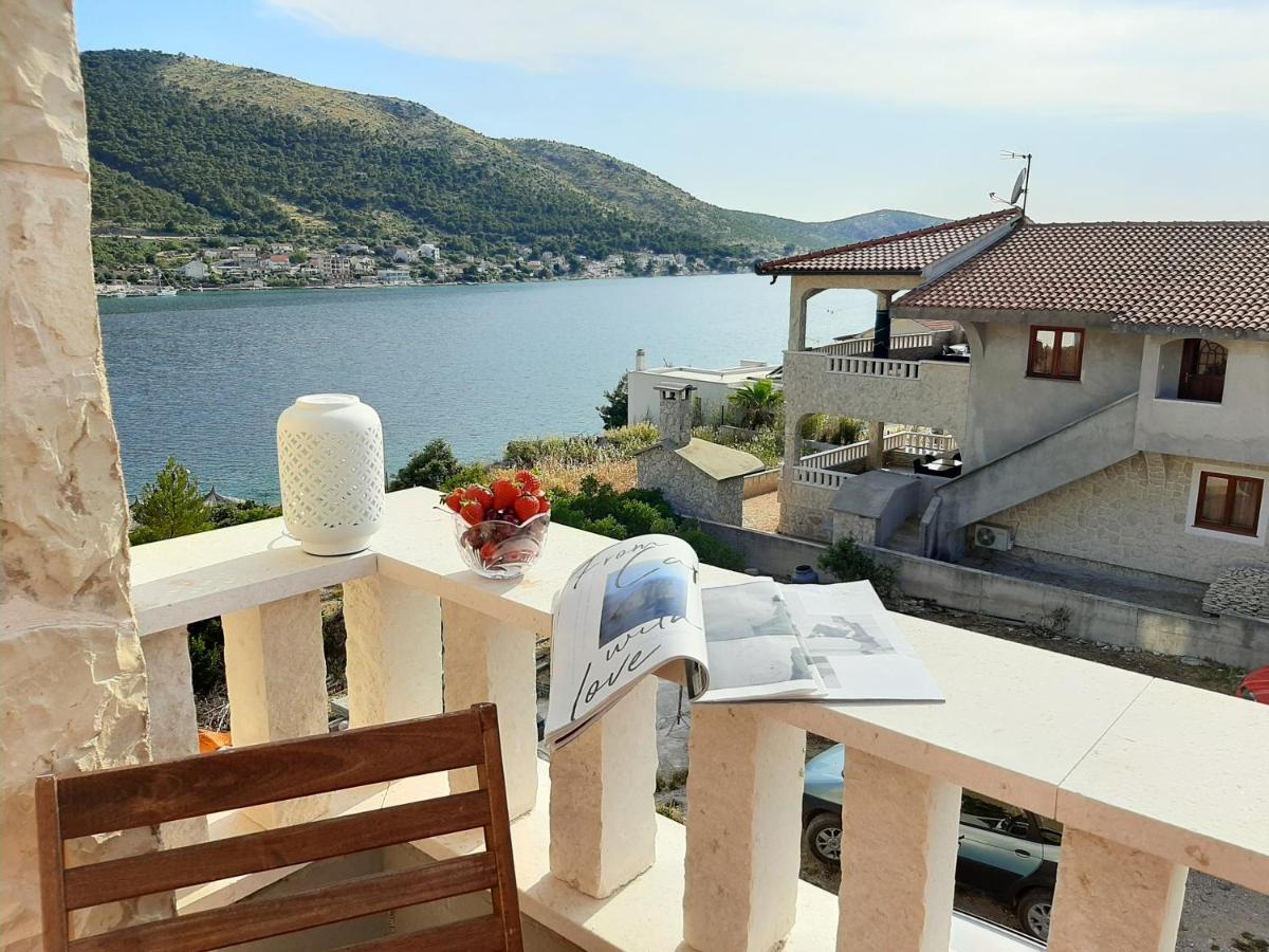 Holiday Beach House Lägenhet Grebaštica Exteriör bild